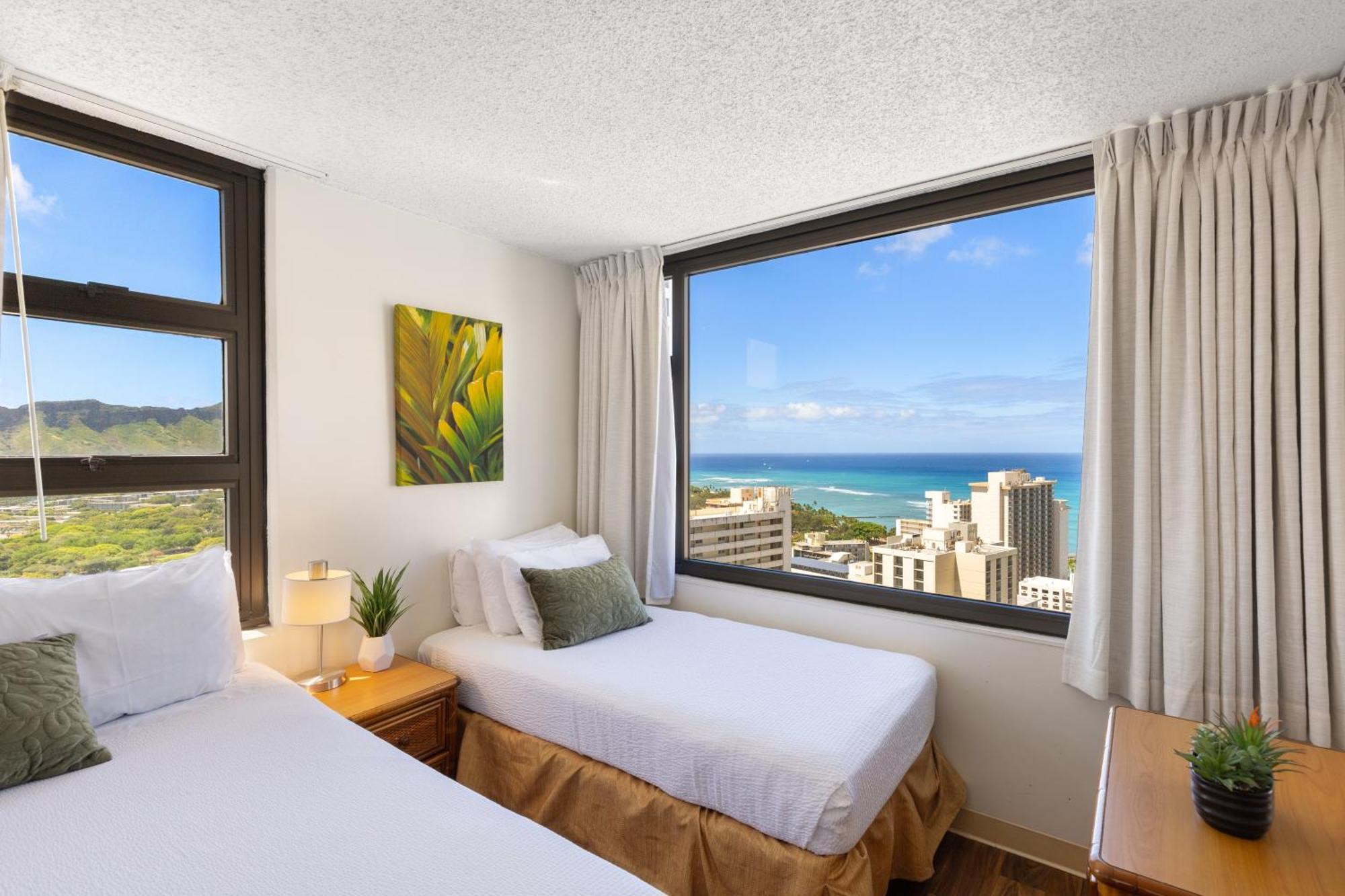 Beautifully Renovated 32Nd Floor Deluxe Ocean View Waikiki Condo Condo Honolulu Extérieur photo