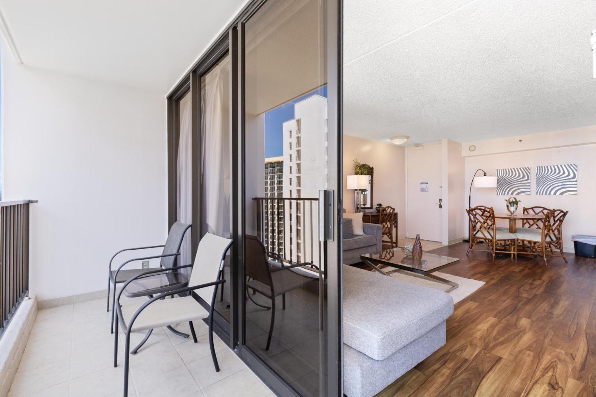 Beautifully Renovated 32Nd Floor Deluxe Ocean View Waikiki Condo Condo Honolulu Extérieur photo