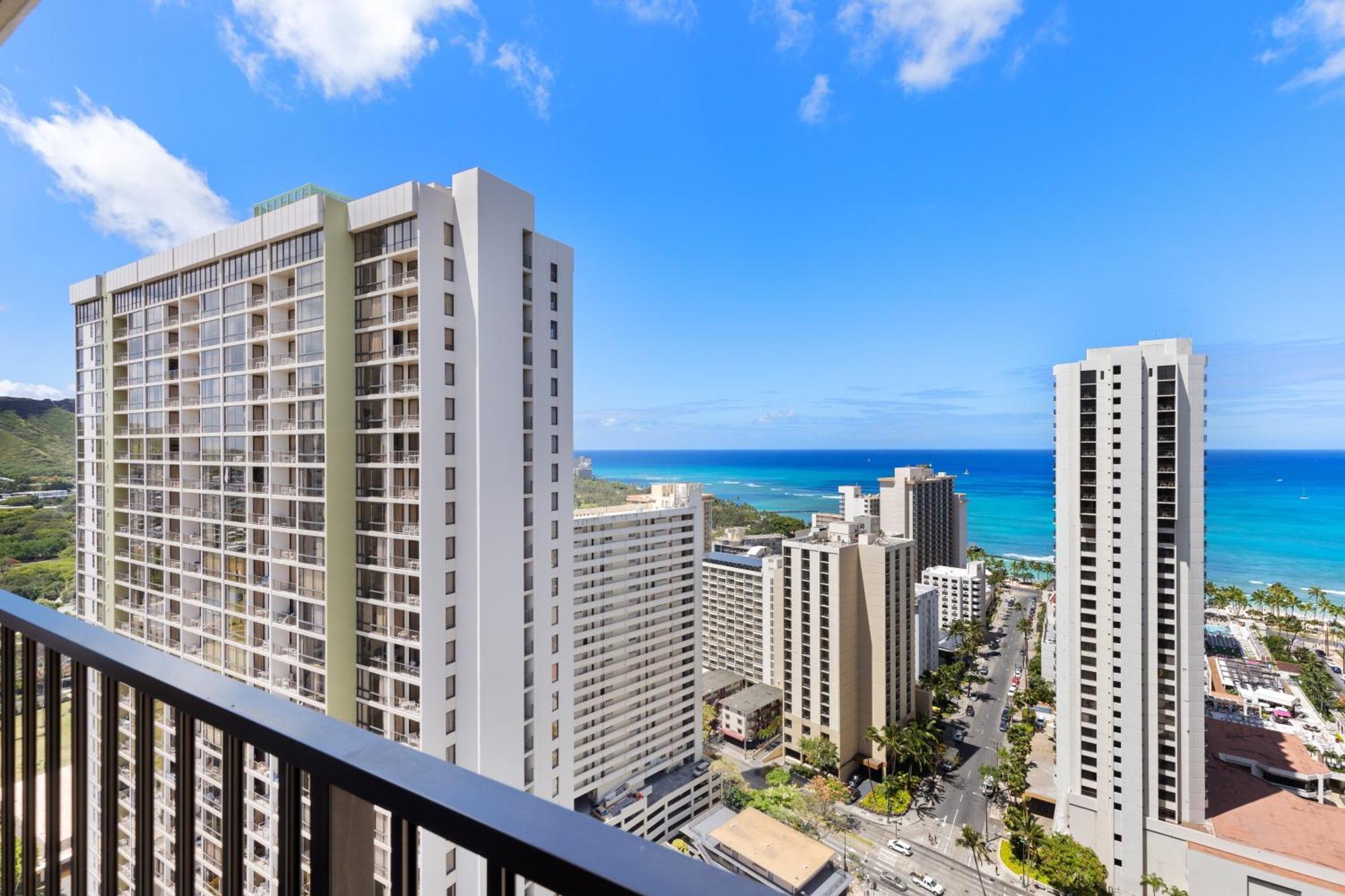 Beautifully Renovated 32Nd Floor Deluxe Ocean View Waikiki Condo Condo Honolulu Extérieur photo