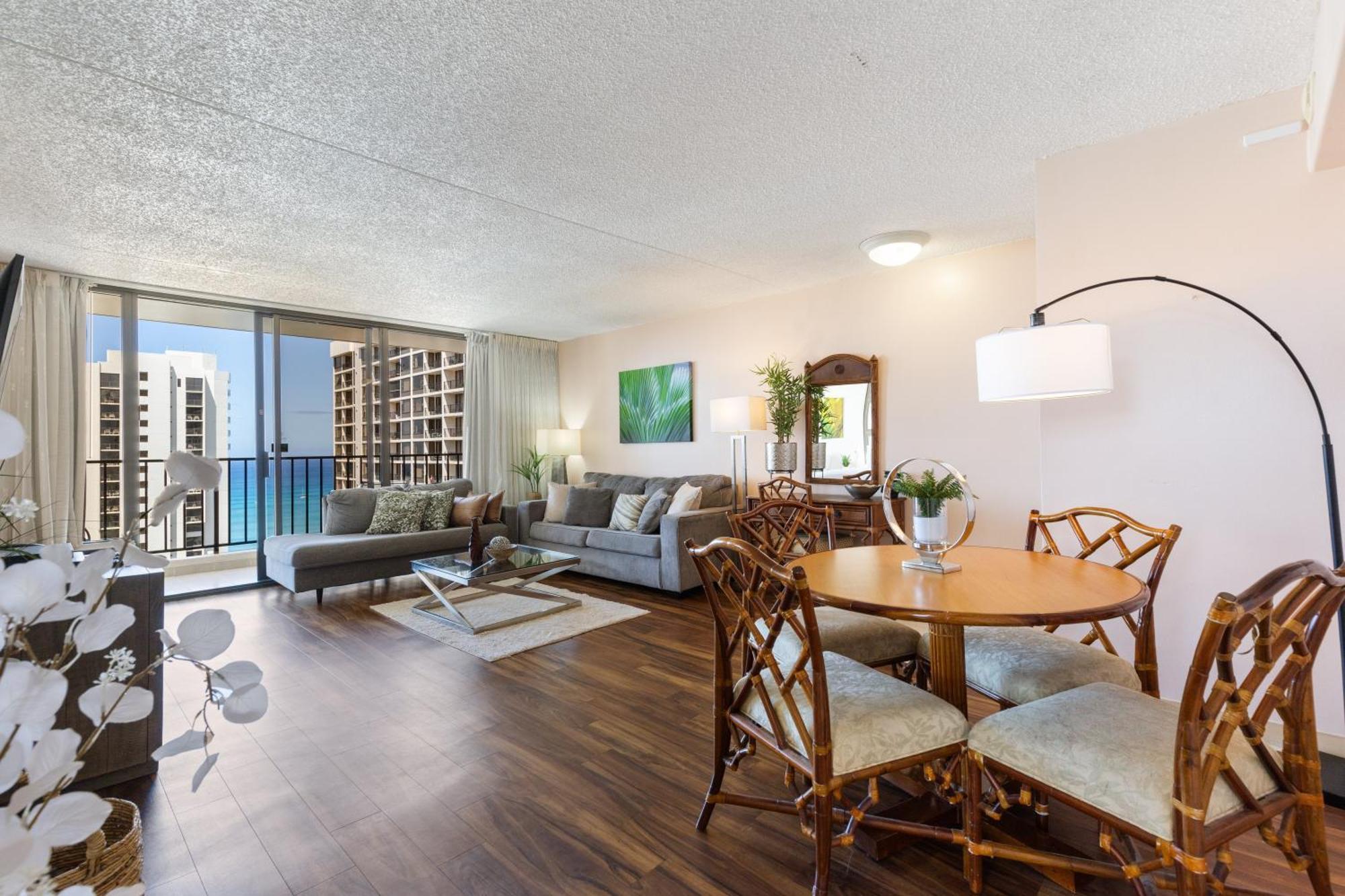 Beautifully Renovated 32Nd Floor Deluxe Ocean View Waikiki Condo Condo Honolulu Extérieur photo